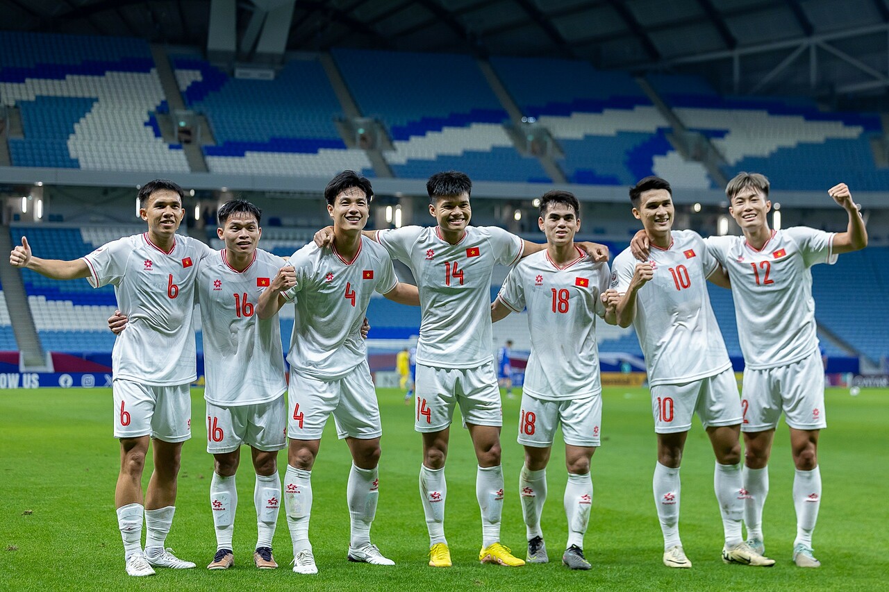 Các cầu thủ Việt Nam mừng bàn thắng trong trận đấu Kuwait ở lượt đầu tiên bảng D vòng chung kết giải U23 châu Á 2024. Ảnh: Đoàn Huynh.